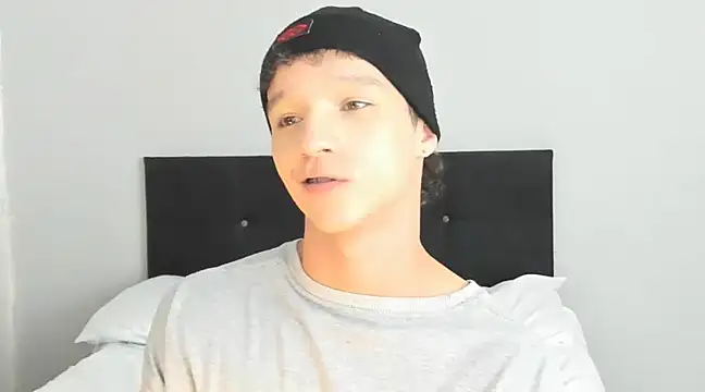 angelcortes online show from 25, 2, 2025