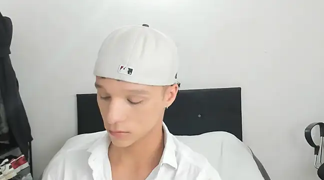 angelcortes online show from 24, 12, 2024