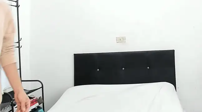 angelcortes online show from 26, 12, 2024