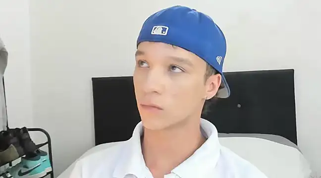 angelcortes online show from 10, 1, 2025