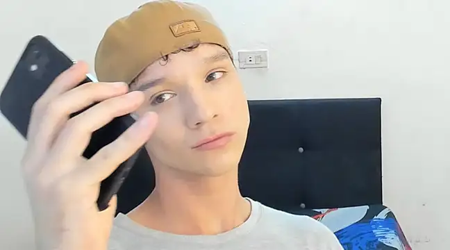 angelcortes online show from 23, 1, 2025