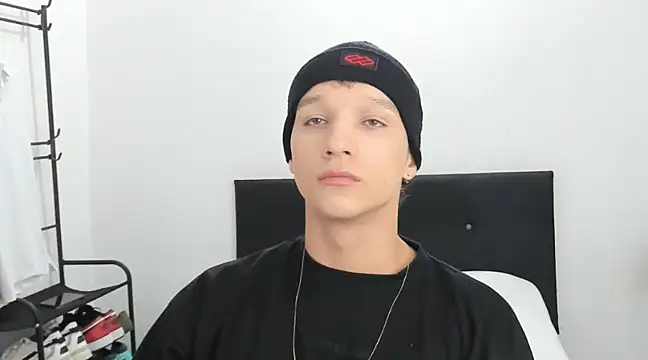 angelcortes online show from 27, 12, 2024