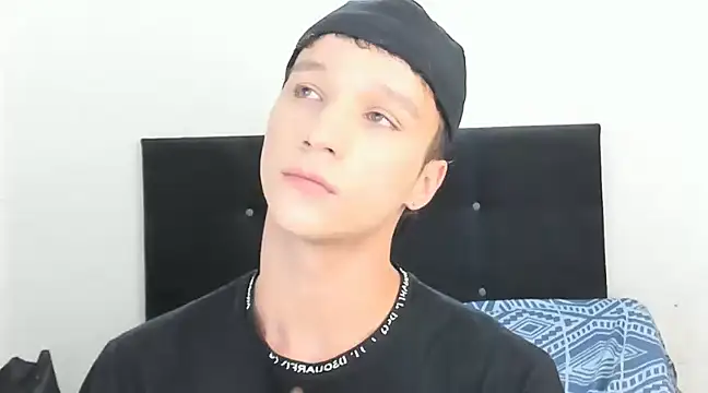 angelcortes online show from 17, 1, 2025