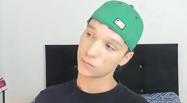 angelcortes online show from 13, 1, 2025