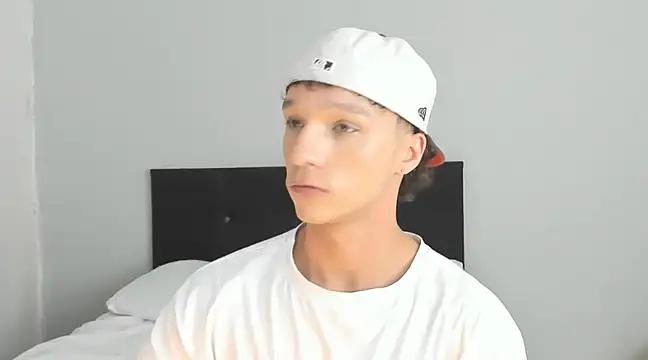 angelcortes online show from 2, 3, 2025