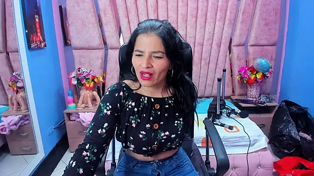 HornySkinny26 online show from 8, 11, 2025