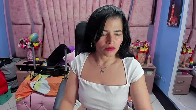 HornySkinny26 online show from 10, 3, 2026