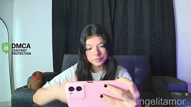 yungelitamor  online show from 26, 11, 2025