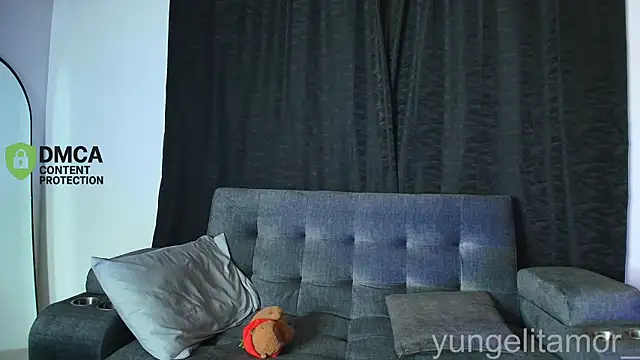 yungelitamor  online show from 14, 11, 2025