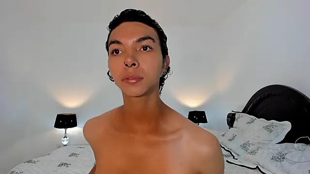 xhenisa  online show from 12, 1, 2025