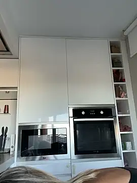 petrouchkaaa  online show from 3, 11, 2025