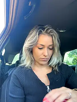 petrouchkaaa  online show from 23, 9, 2025