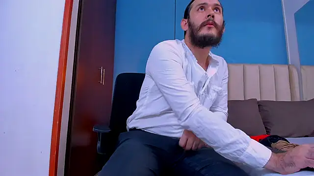 jeanpiere  online show from 5, 10, 2025