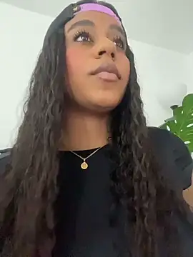 charlotteeruss online show from 21, 2, 2026