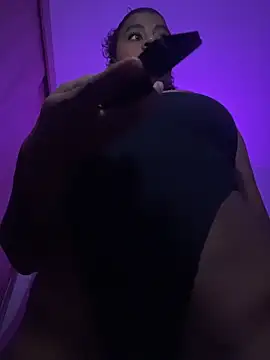 charlotteeruss online show from 19, 4, 2026