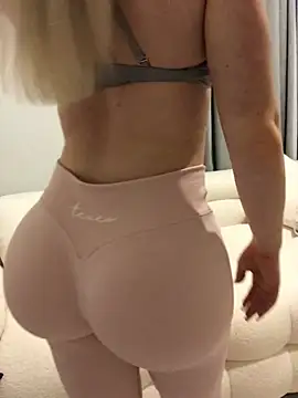 StacyJuly online show from 25, 2, 2025