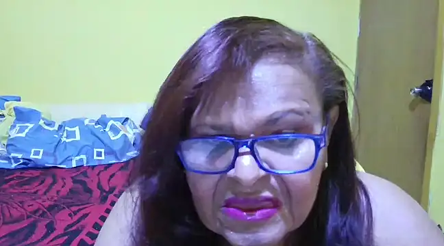 Snapshot of Aire_Diva chatting on 15, 12, 2024 Aire Diva online show from 15, 12, 2024