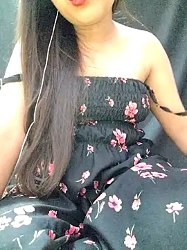 Snapshot of Roshni_98 chatting on 17, 7, 2026 Roshni 98 online show from 17, 7, 2026