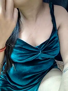 Snapshot of Roshni_98 chatting on 12, 6, 2026 Roshni 98 online show from 12, 6, 2026