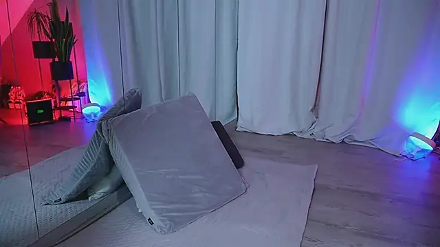 hotmilfbitch online show from 13, 3, 2025