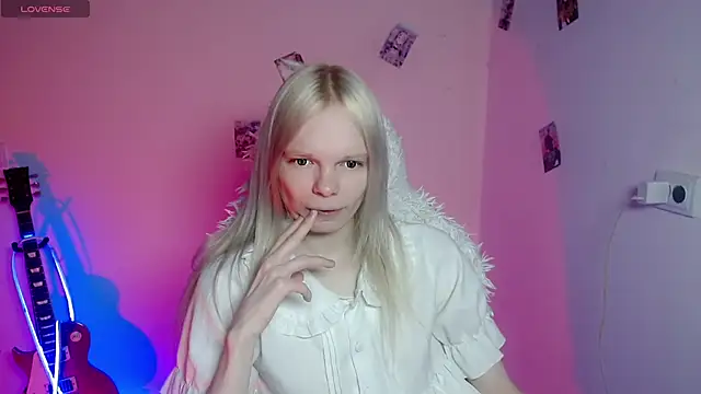 Emily Nyaffee online show from 4, 4, 2026