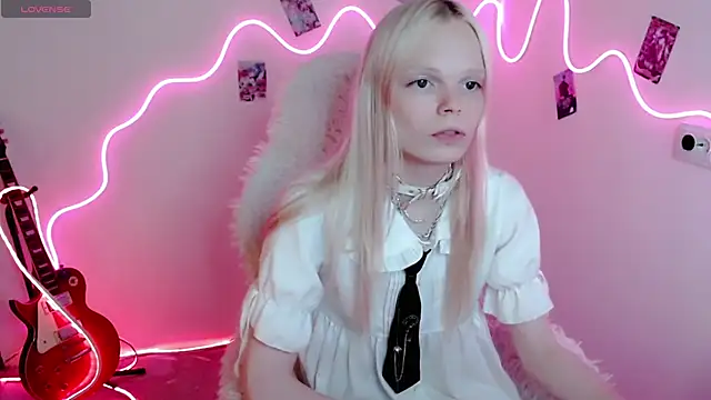 Emily Nyaffee online show from 21, 9, 2025