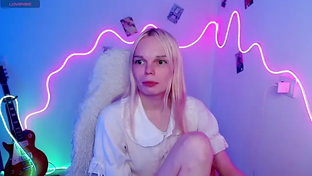 Emily Nyaffee online show from 5, 11, 2025