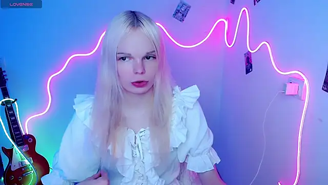 Emily Nyaffee online show from 27, 10, 2025