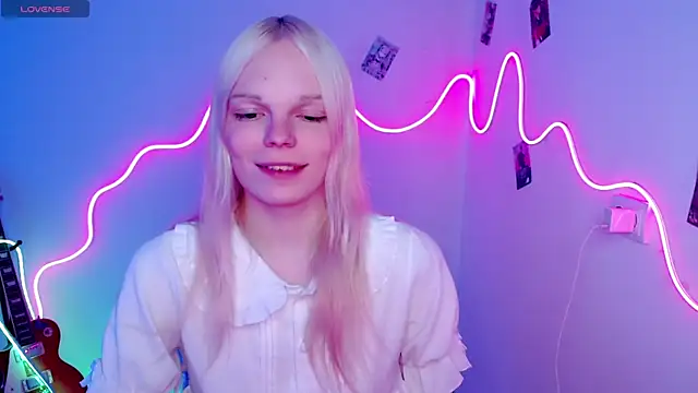 Emily Nyaffee online show from 16, 10, 2025