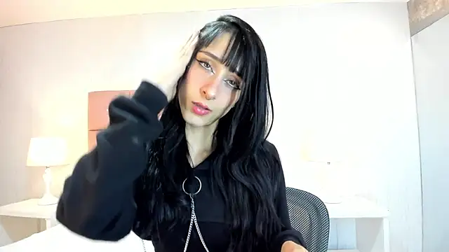 lhiamfit online show from 5, 3, 2025