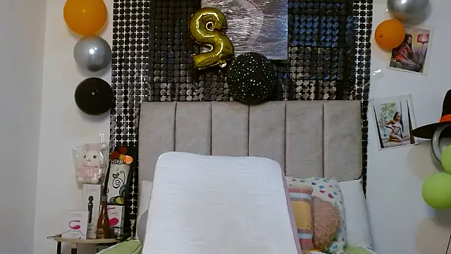 Snapshot of Wilson_Siara chatting on 7, 11, 2025 Wilson Siara online show from 7, 11, 2025