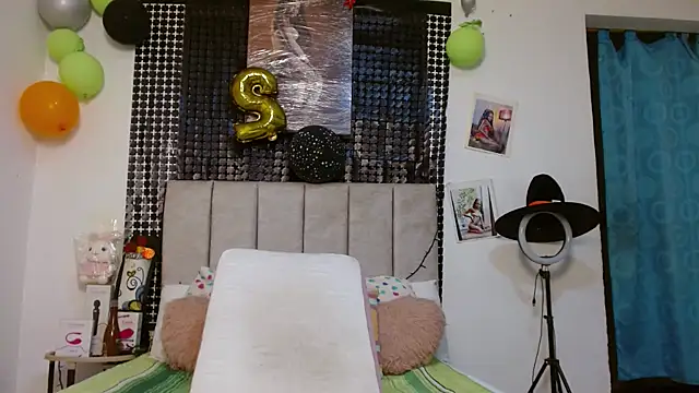 Snapshot of Wilson_Siara chatting on 15, 11, 2025 Wilson Siara online show from 15, 11, 2025