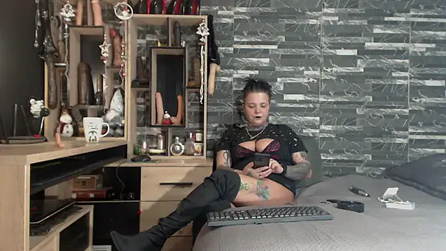 Mistress Miry online show from 27, 12, 2024
