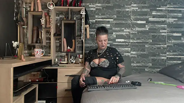Mistress Miry online show from 23, 12, 2024