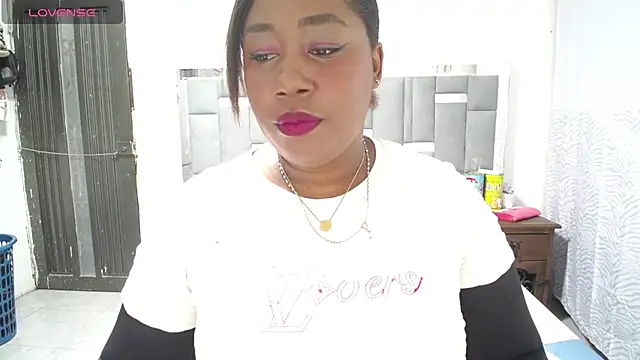 thickebonymilfF online show from 10, 3, 2025