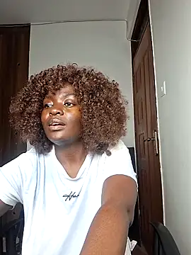 Snapshot of hornycreamybabe chatting on 28, 2, 2026 hornycreamybabe online show from 28, 2, 2026