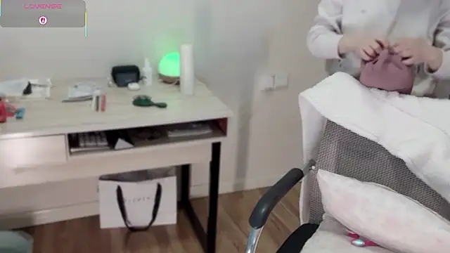 A-xena online show from 5, 12, 2025