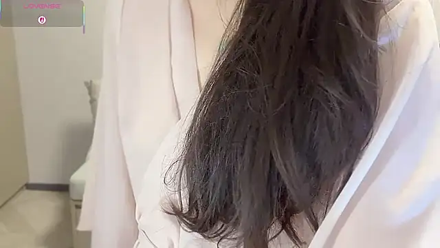 A-xena online show from 10, 10, 2025