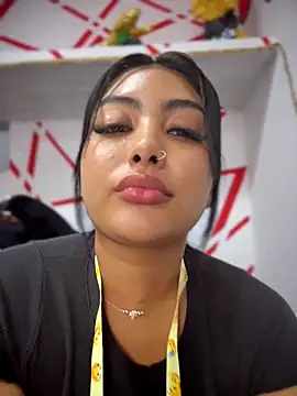 NatashaBrown12 online show from 25, 5, 2026