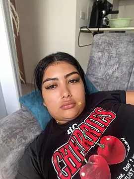 NatashaBrown12 online show from 14, 4, 2026