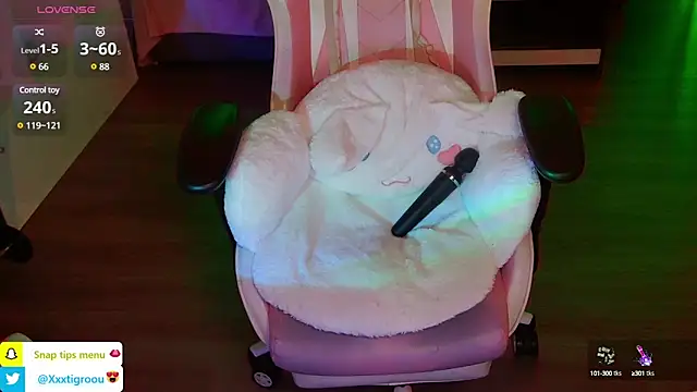 PetiteAngel666 online show from 25, 2, 2025