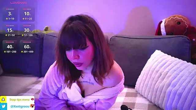 PetiteAngel666 online show from 10, 3, 2025