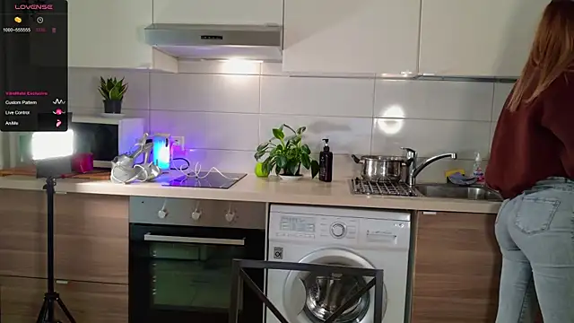 MissLovex online show from 2, 10, 2025