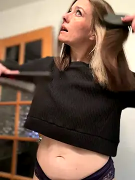 LadyLena1 online show from 1, 11, 2025