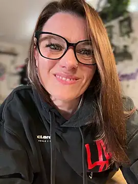 LadyLena1 online show from 19, 10, 2025