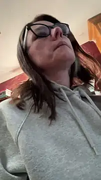 LadyLena1 online show from 7, 4, 2026