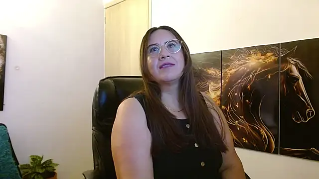 amalia brunette online show from 10, 4, 2026