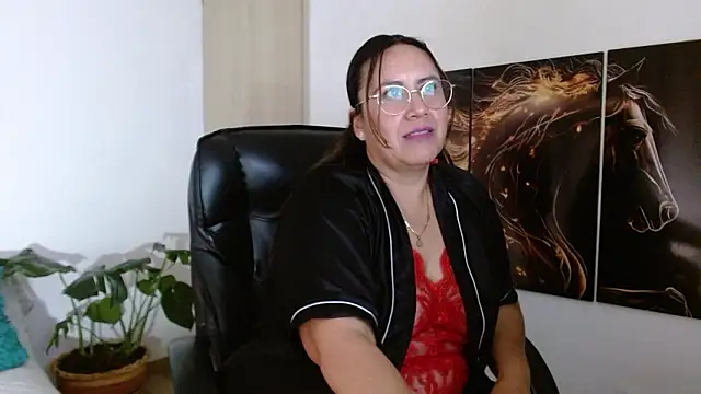 amalia brunette online show from 16, 3, 2026