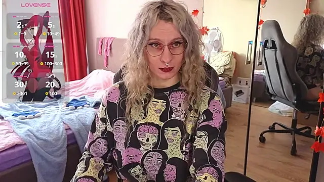 Lori Myaf online show from 19, 9, 2025