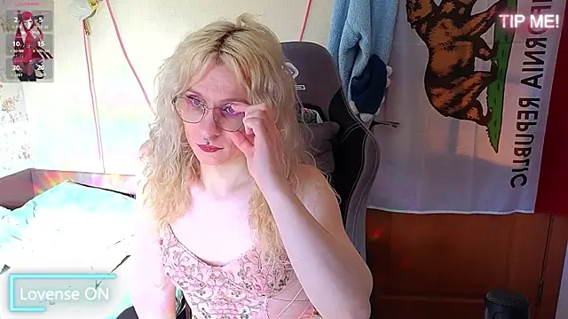 Lori Myaf online show from 8, 4, 2026